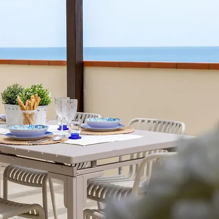 Italian Experience-la Terrazza Sul Conero * Porto Recanati