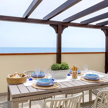 Italian Experience-la Terrazza Sul Conero * Porto Recanati